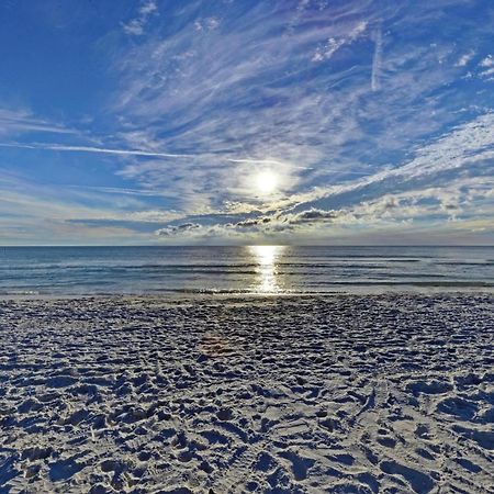 Anna Maria Island Runaway Tropical Dream-One Minute Walk To The Beach-Heated Pool Bradenton Beach Buitenkant foto