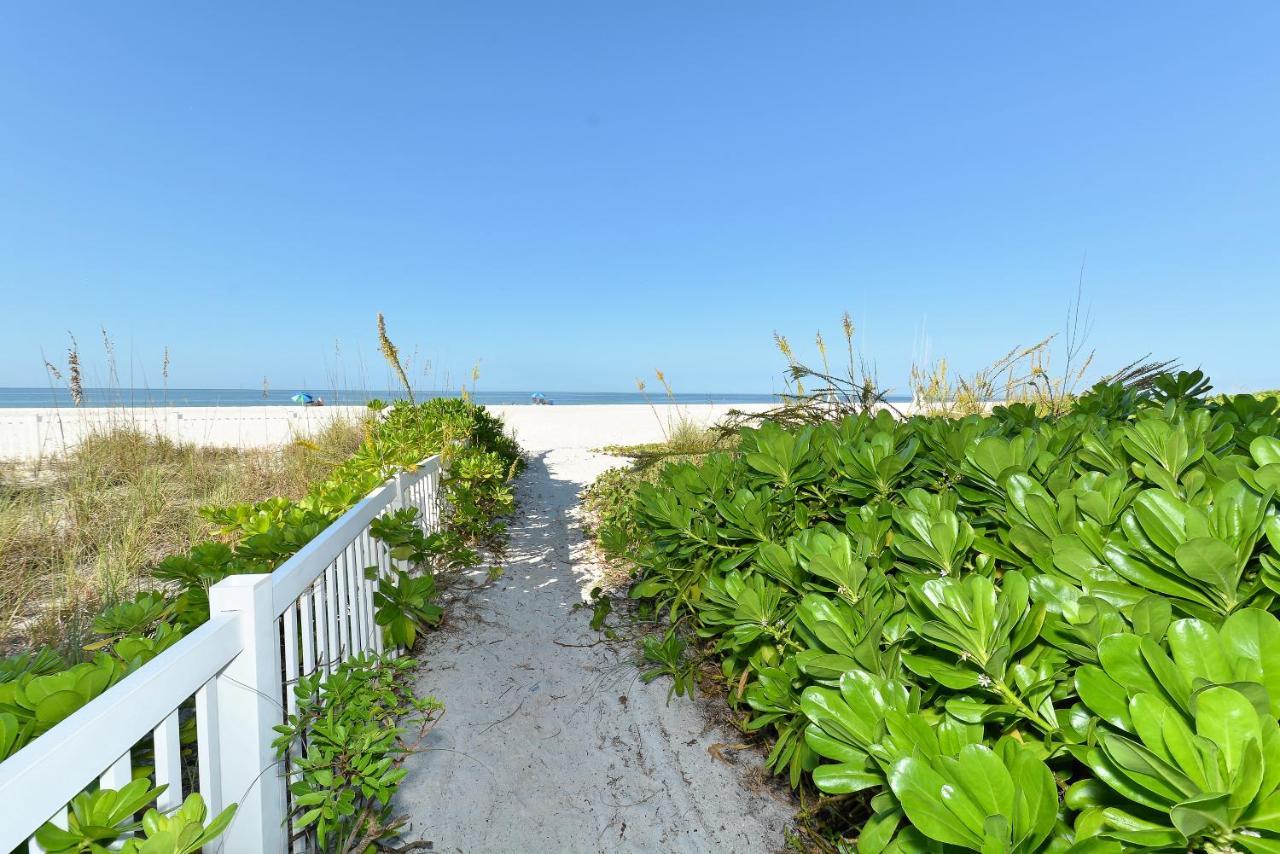 Anna Maria Island Runaway Tropical Dream-One Minute Walk To The Beach-Heated Pool Bradenton Beach Buitenkant foto