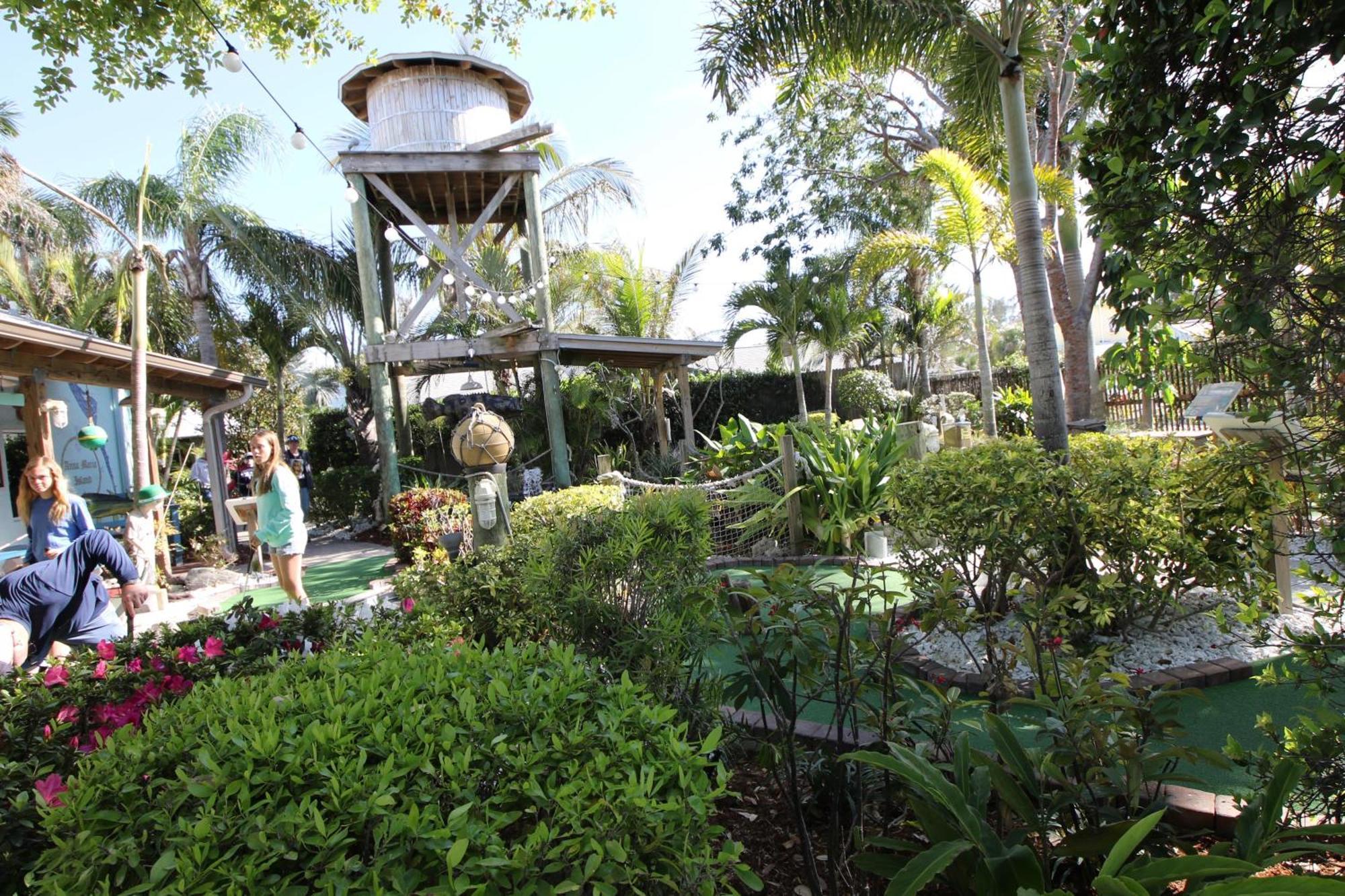 Anna Maria Island Runaway Tropical Dream-One Minute Walk To The Beach-Heated Pool Bradenton Beach Buitenkant foto